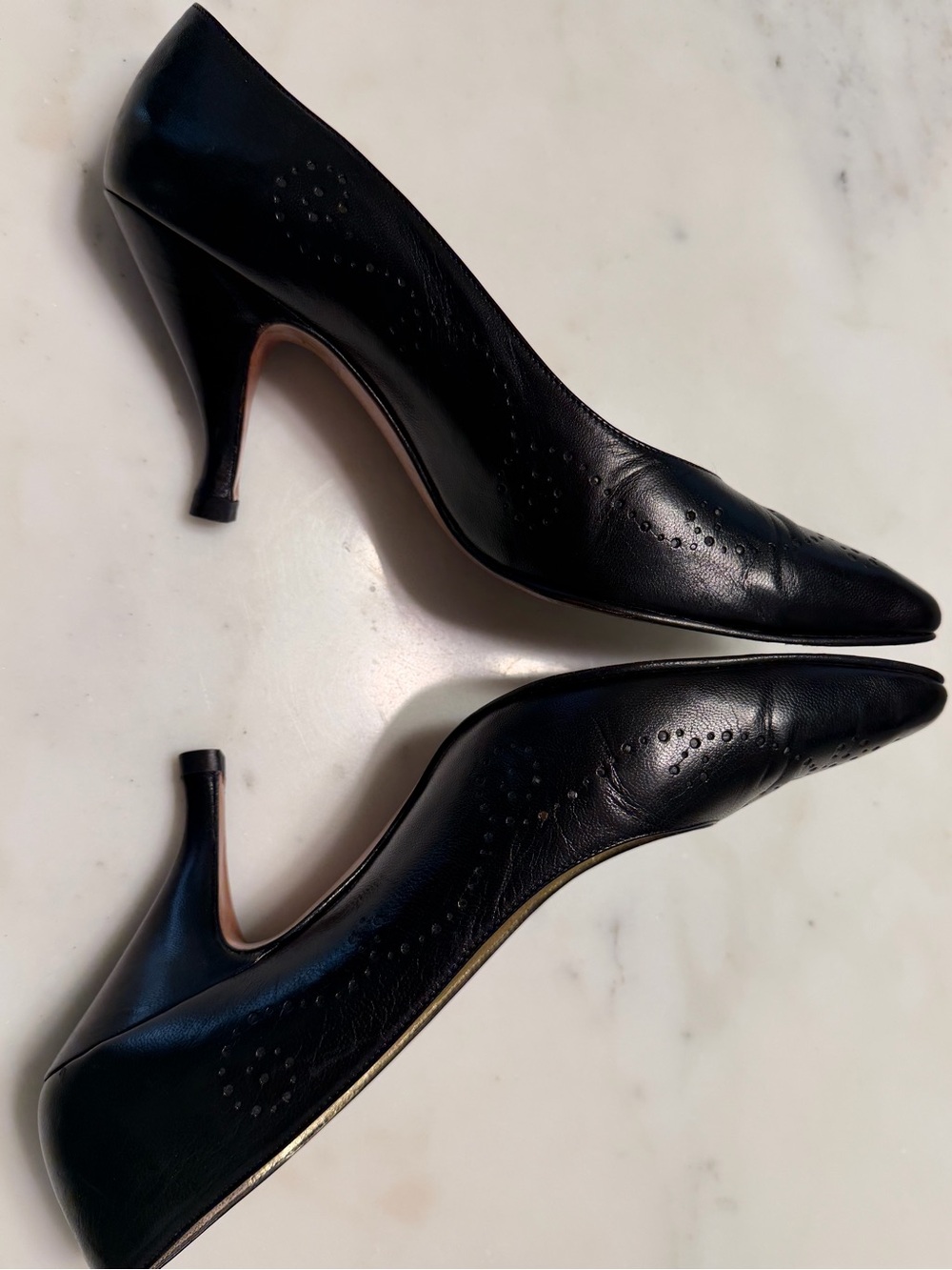 Perry Ellis Collection Vintage Black Pumps - Picture 3 of 6